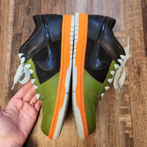 Nike Dunk Low 'Green Mandarin' Shoes - Picture 2 of 7